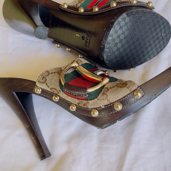 Gucci Beige and Green Sandals - Picture 3 of 3